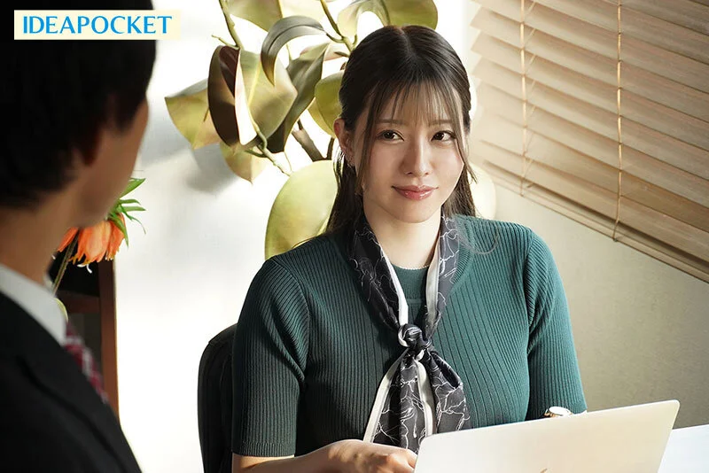 ひなの花音　巨乳　えろ　女社長　上司　美人