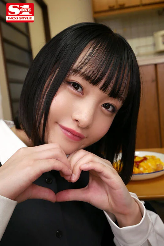 ハートを作ってオムライスを振舞ってくれる、自慢のGカップ巨乳彼女の愛宝すず